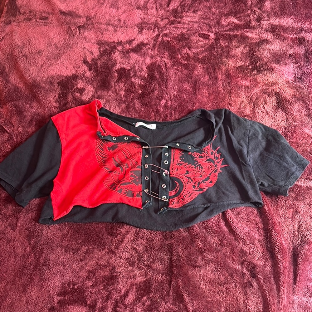 Stylish Red and Black Women's Crop Top
